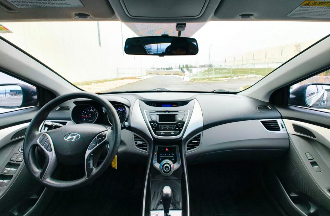 2013 Hyundai Elantra SE 4dr Coupe Automatic Photo