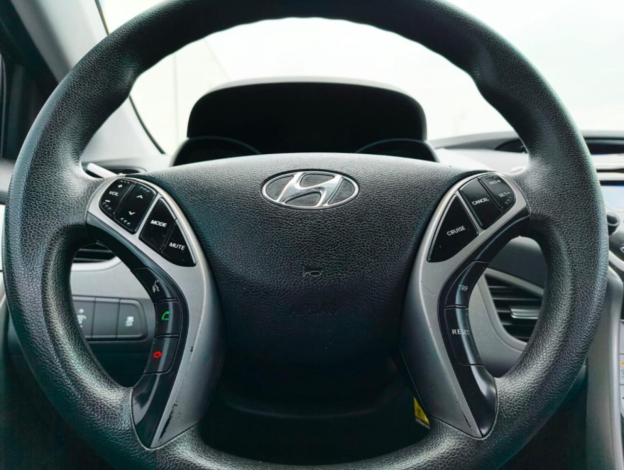 2013 Hyundai Elantra SE 4dr Automatic Photo