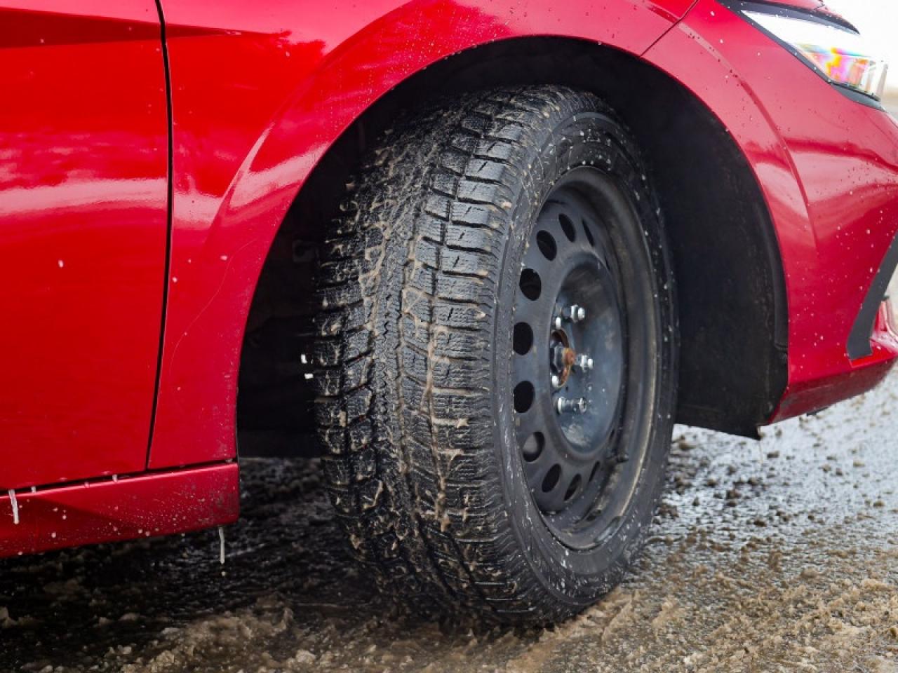 2024 Hyundai Elantra Preferred IVT  -  Heated Seats - $156 B/W Photo