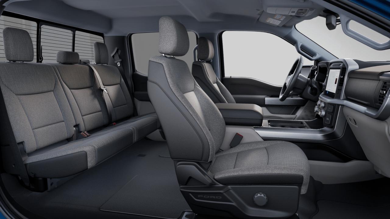 2025 Ford F-150 XLT Photo