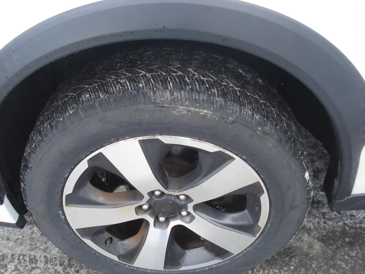 2014 Subaru XV Crosstrek 5dr 2.0i Touring Photo2