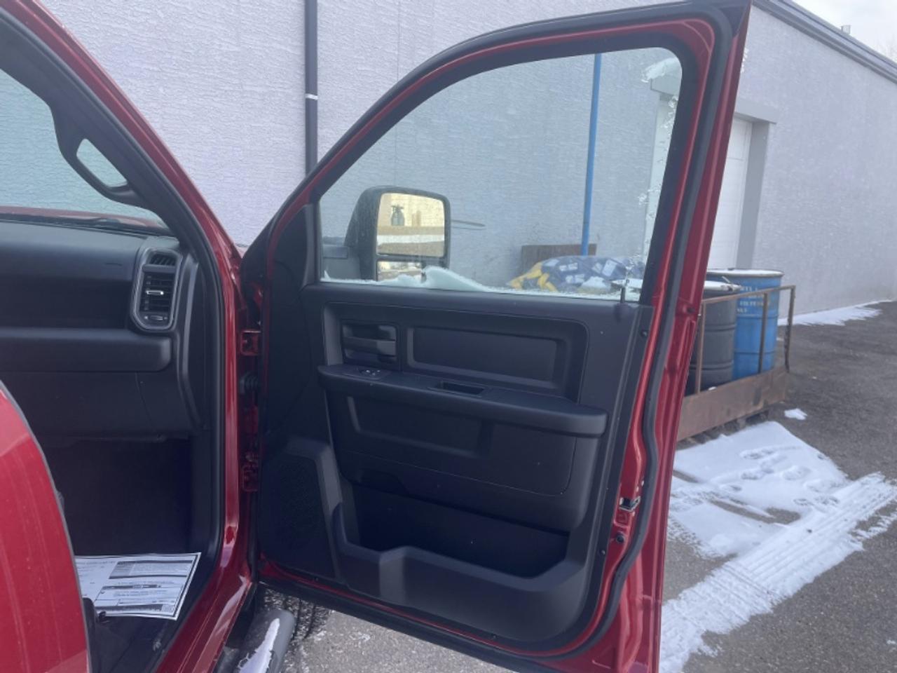 2026 RAM 2500 Black Express Photo