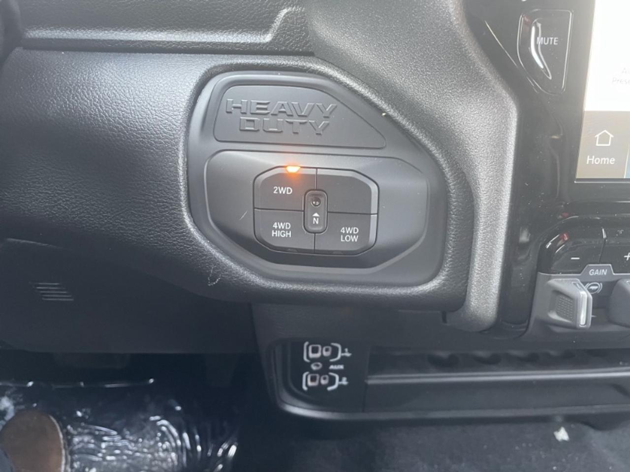 2026 RAM 2500 Black Express Photo