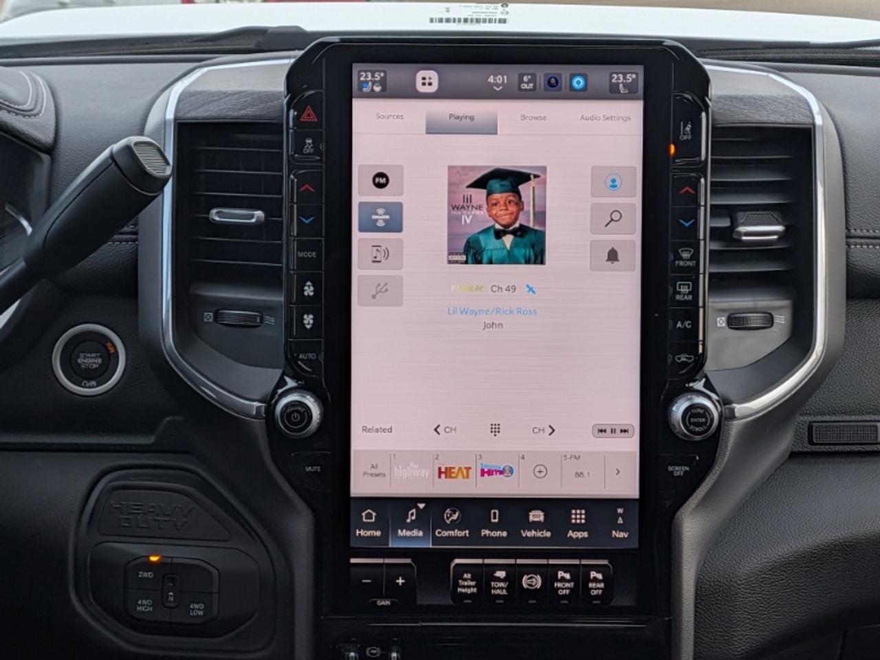 2026 RAM 3500 Laramie Photo