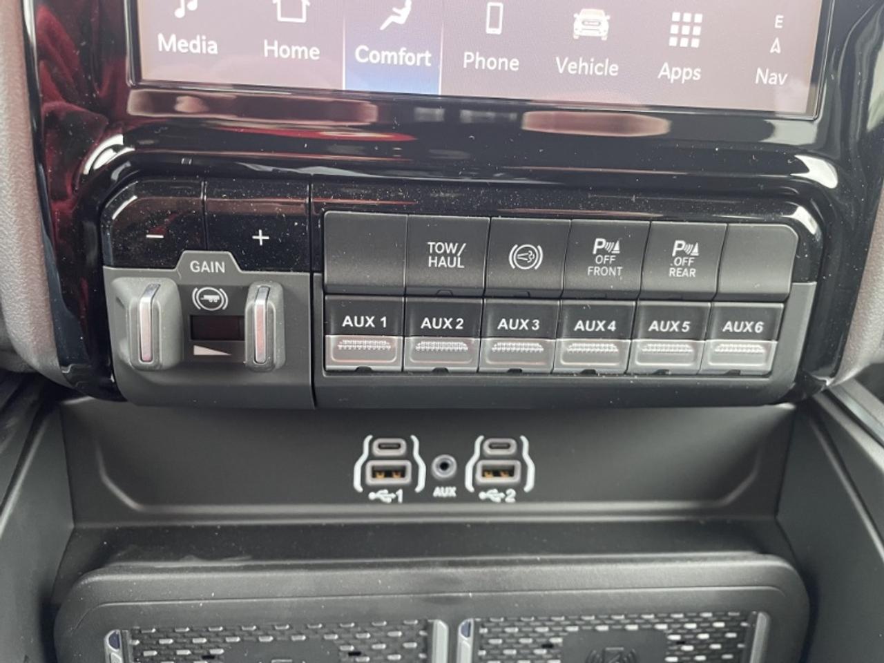 2026 RAM 3500 Big Horn Photo