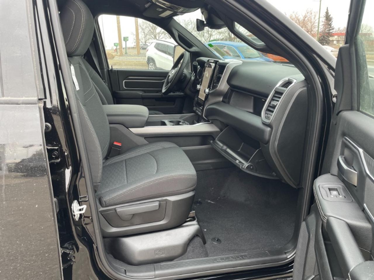 2026 RAM 3500 Big Horn Photo