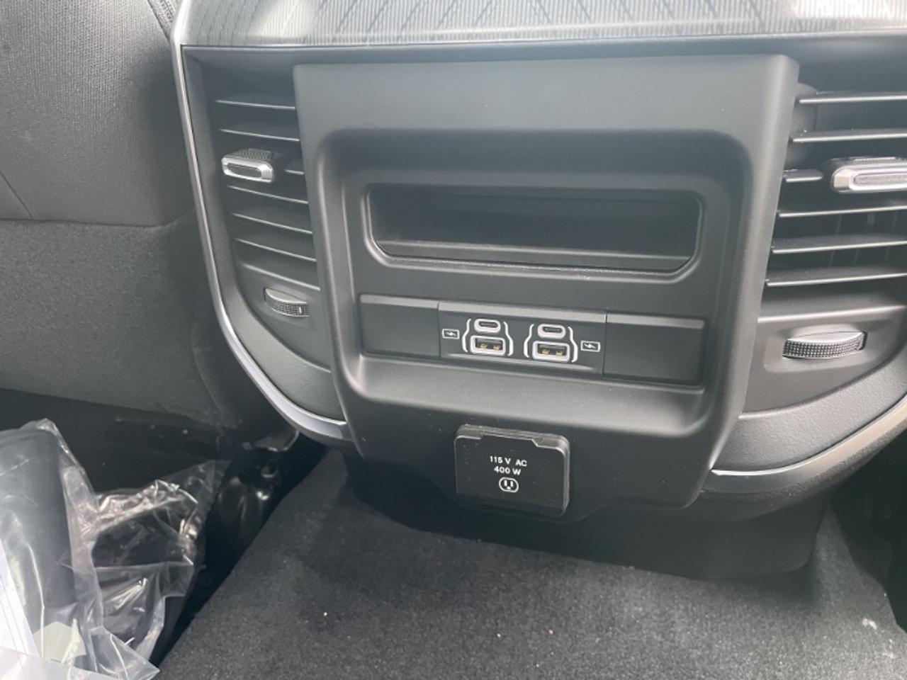 2026 RAM 3500 Big Horn Photo