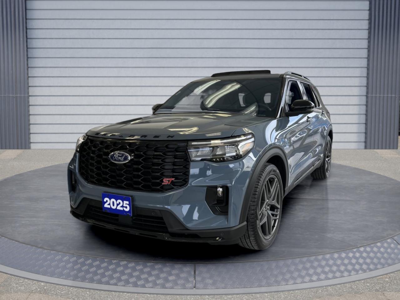2025 Ford Explorer ST Photo