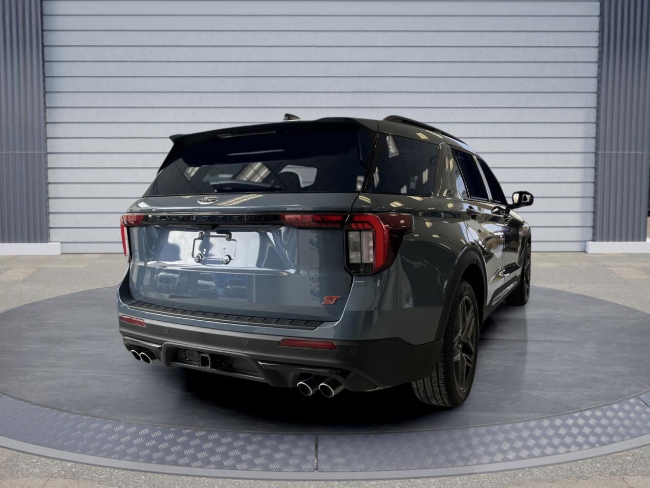 2025 Ford Explorer ST Photo4