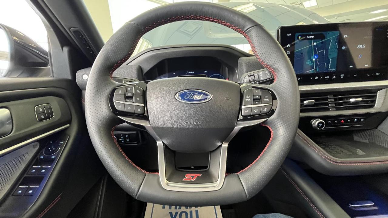 2025 Ford Explorer ST Photo