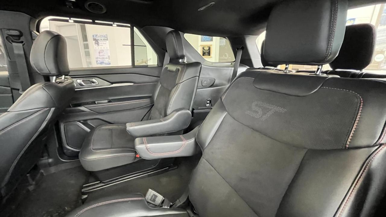 2025 Ford Explorer ST Photo