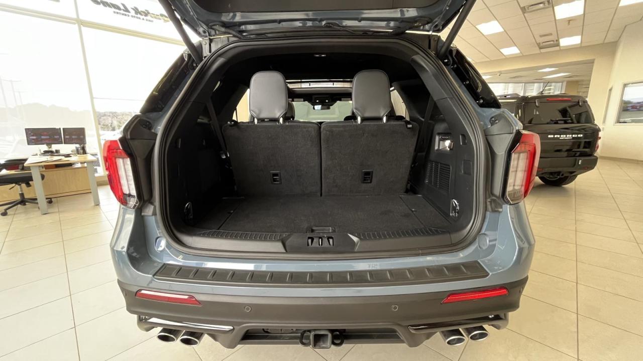 2025 Ford Explorer ST Photo