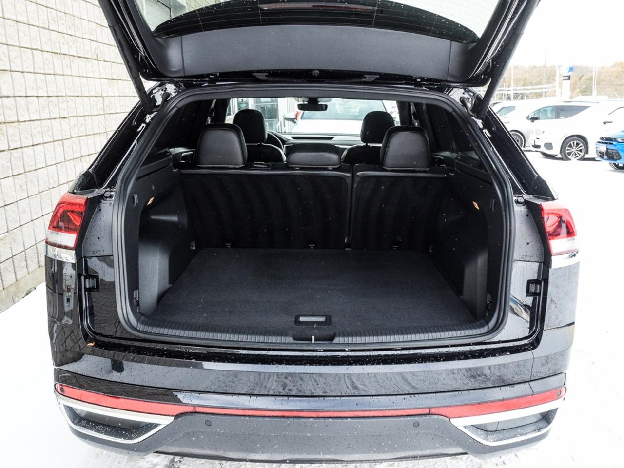 2022 Volkswagen Atlas Cross Sport 2.0 TSI Highline Photo