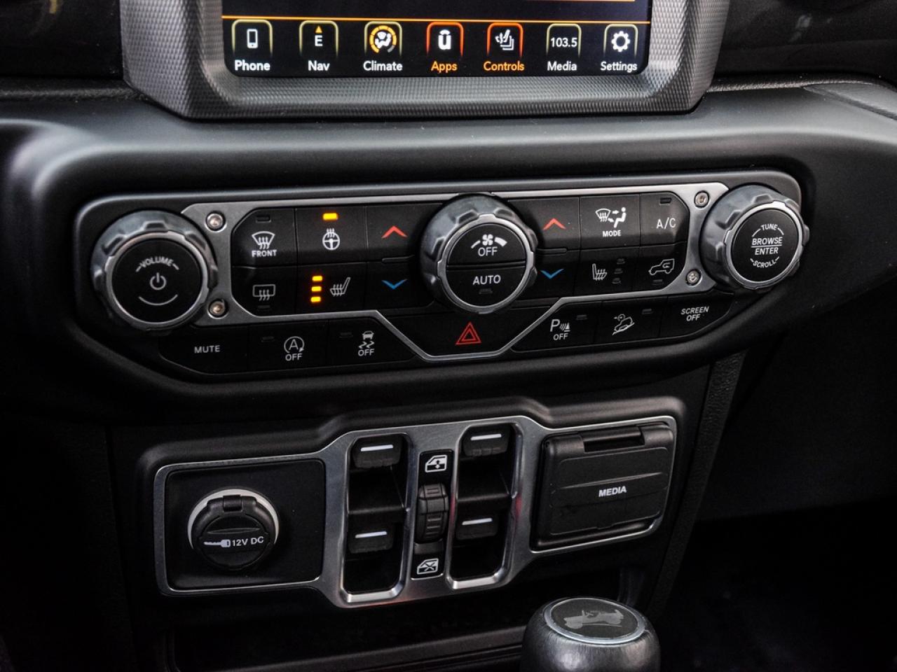 2021 Jeep Wrangler Unlimited Sahara Photo