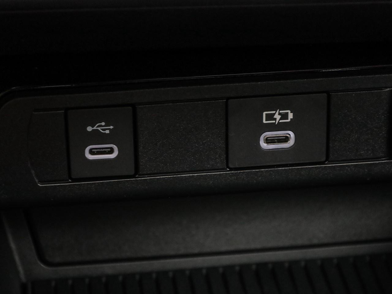 2026 Toyota Prius Plug-In Hybrid XSE Premium Package Photo