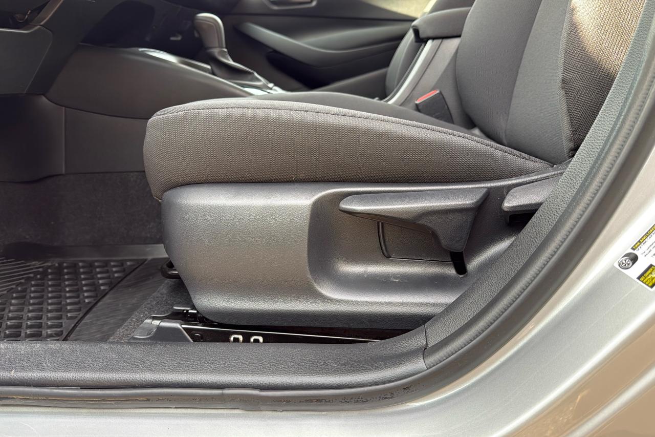 2024 Toyota Corolla L CVT Photo