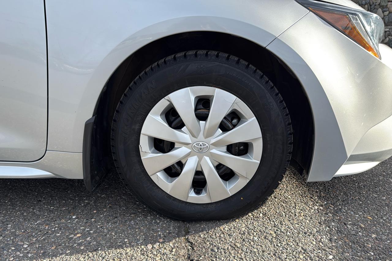 2024 Toyota Corolla L CVT Photo