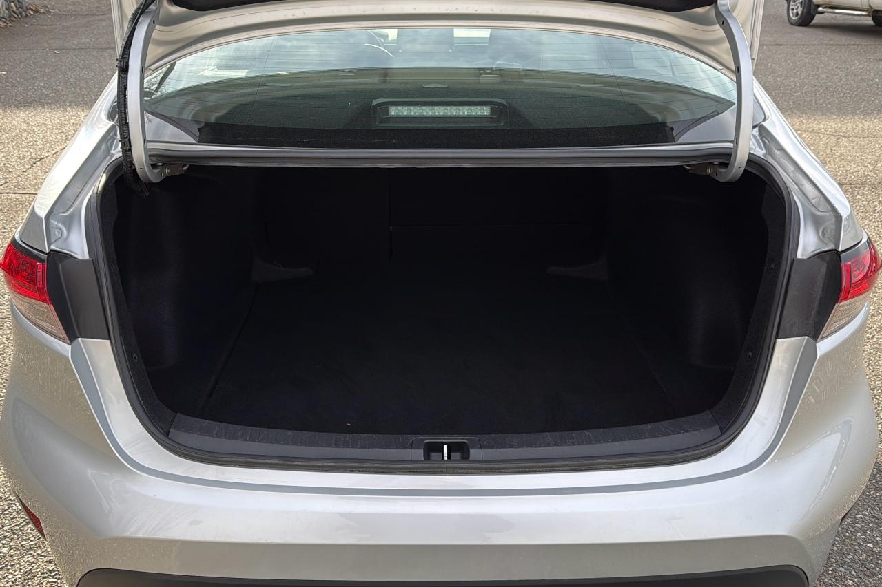 2024 Toyota Corolla L CVT Photo