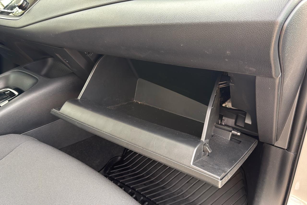 2024 Toyota Corolla L CVT Photo