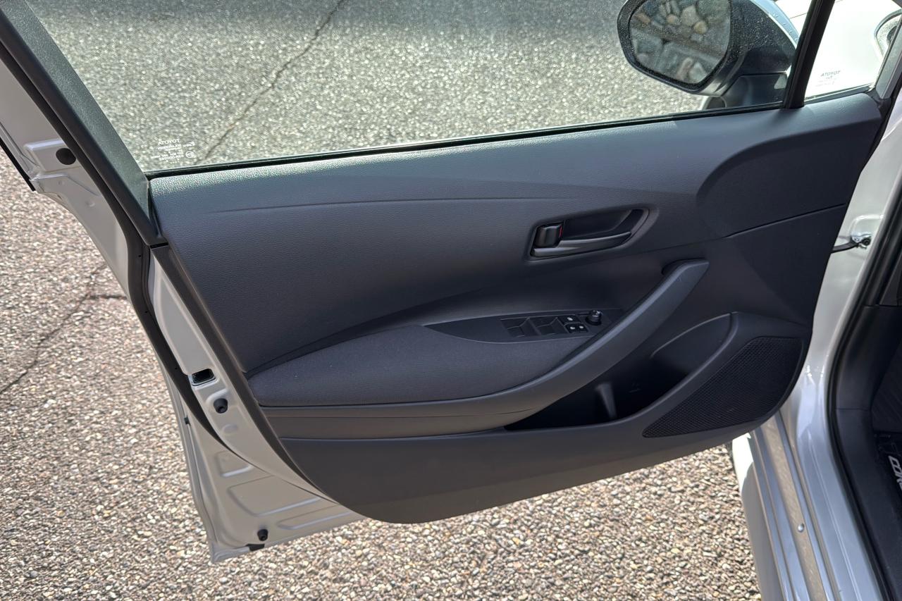 2024 Toyota Corolla L CVT Photo