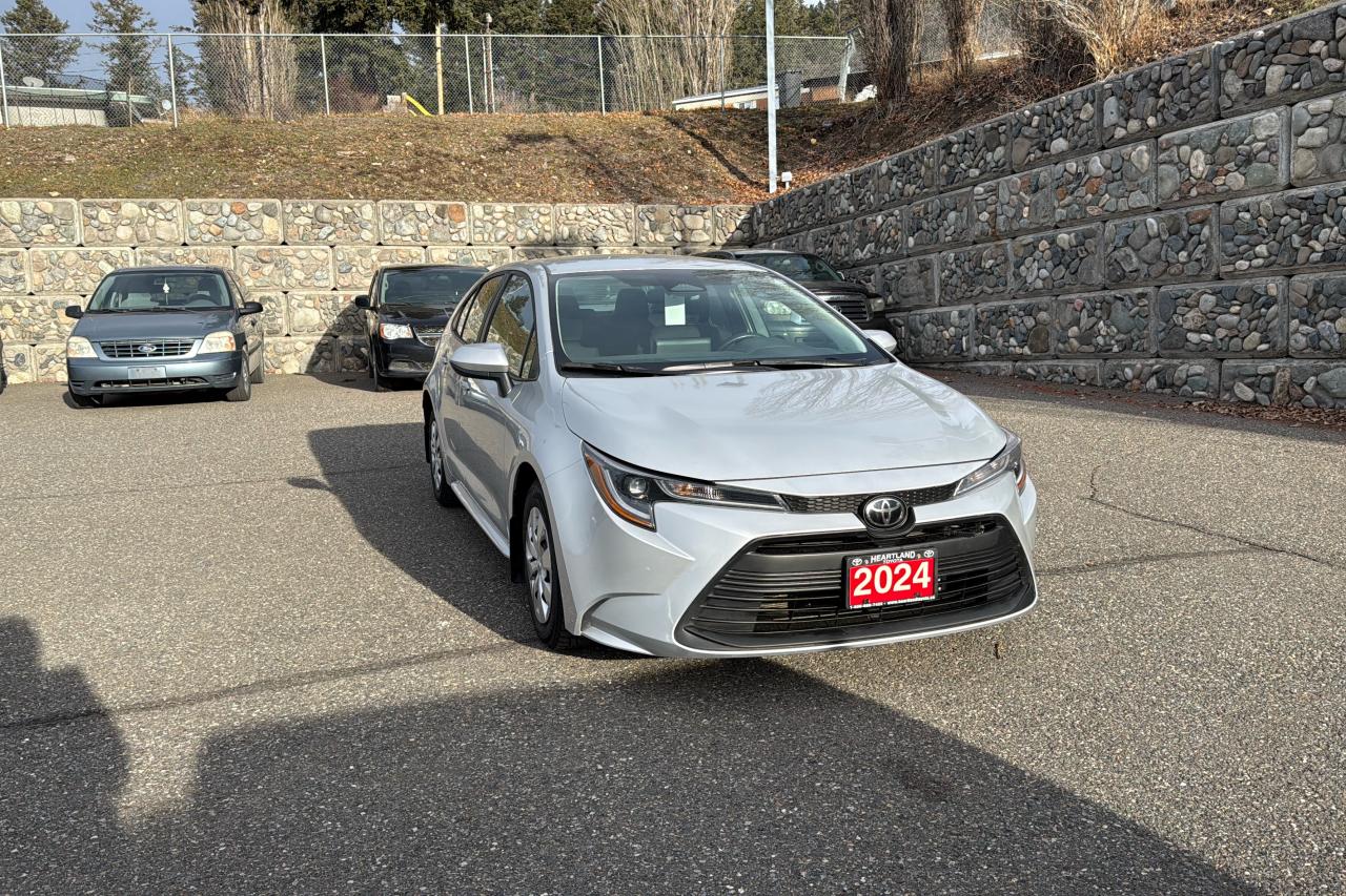 2024 Toyota Corolla L CVT Photo0