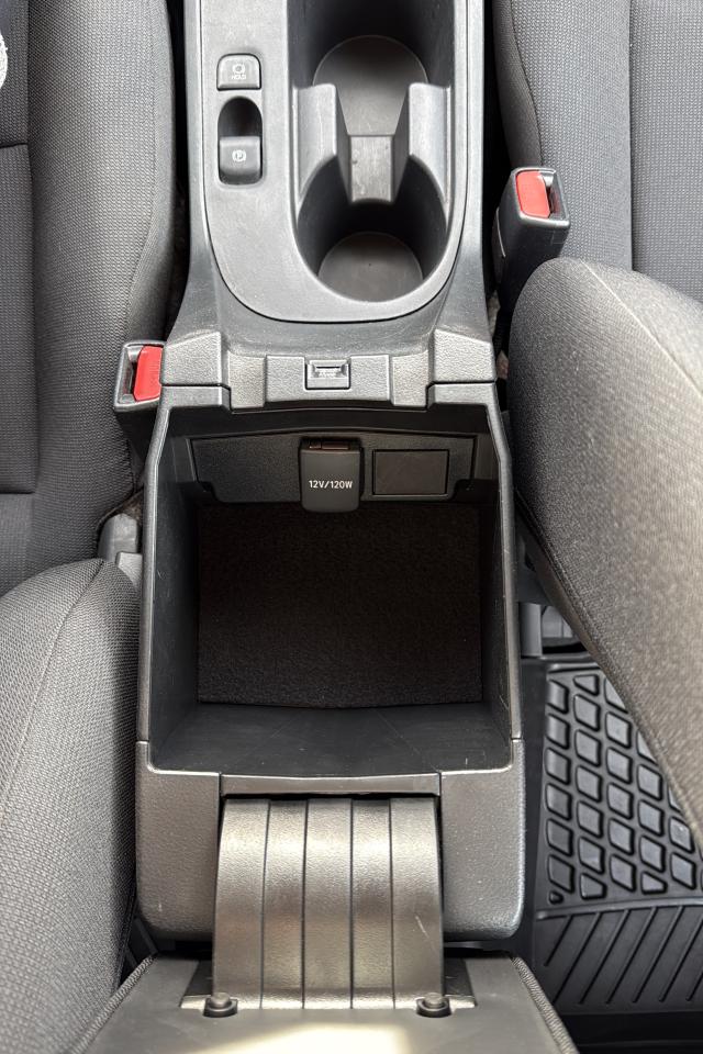 2024 Toyota Corolla L CVT Photo