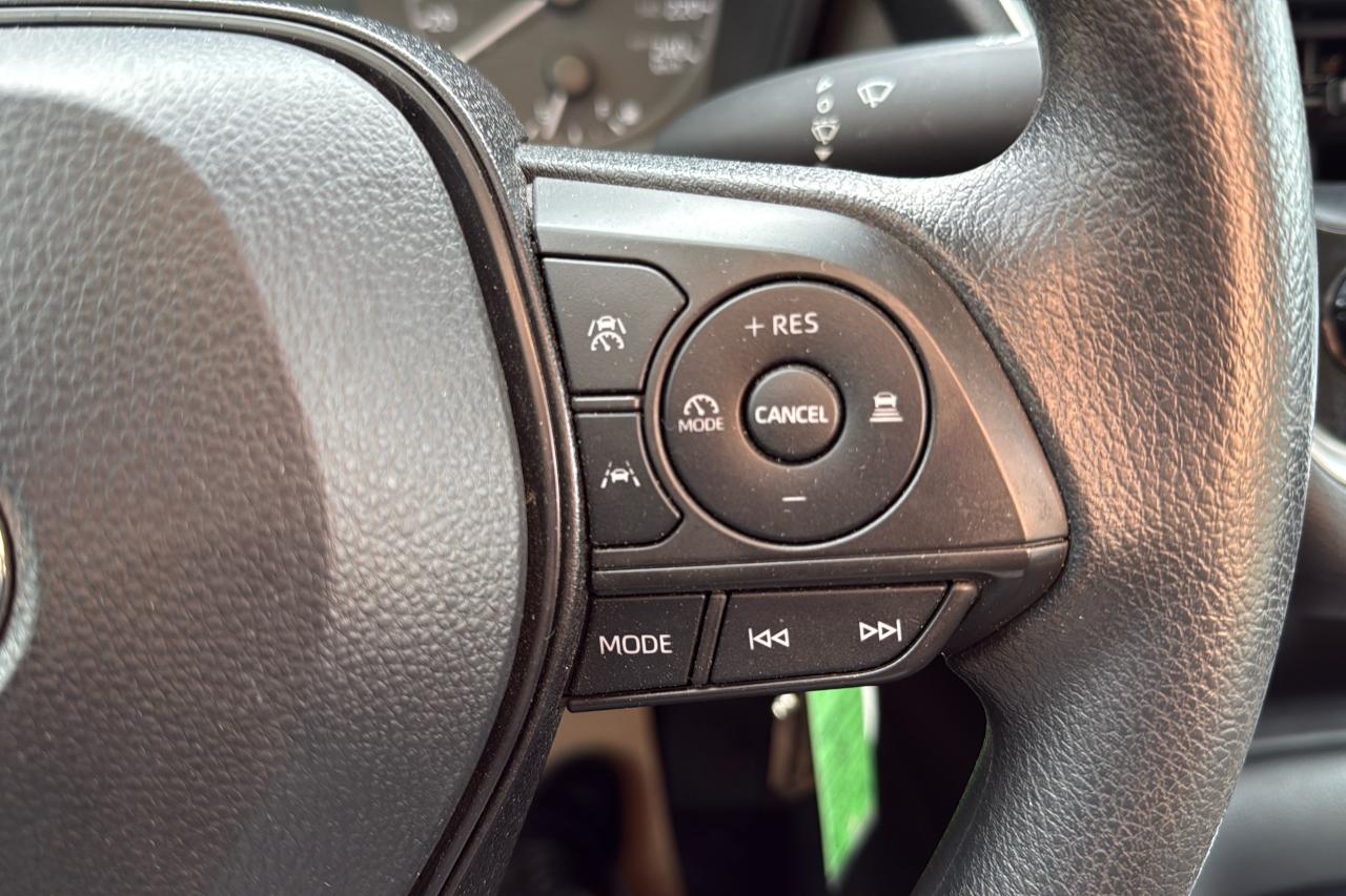 2024 Toyota Corolla L CVT Photo