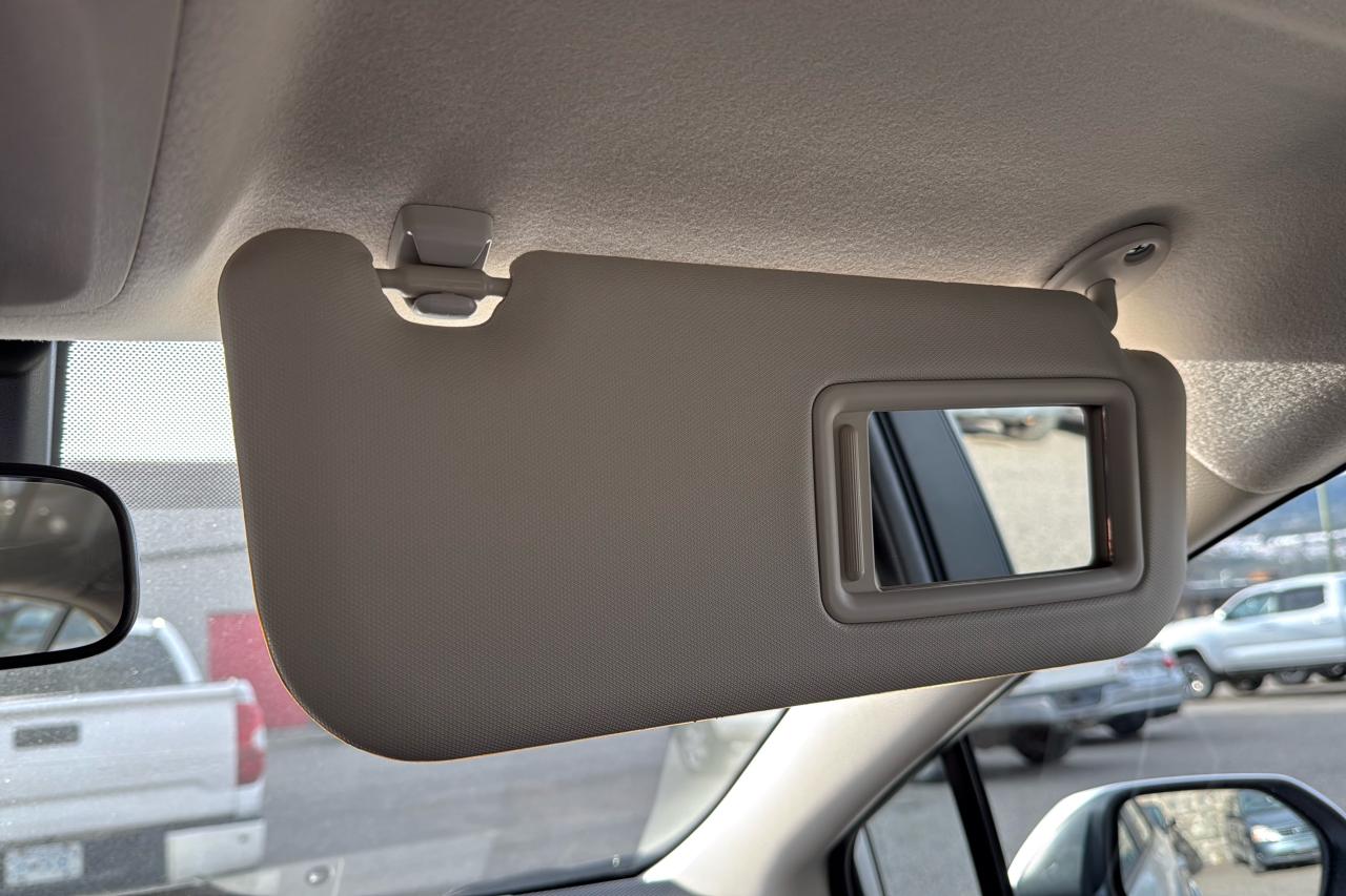 2024 Toyota Corolla L CVT Photo