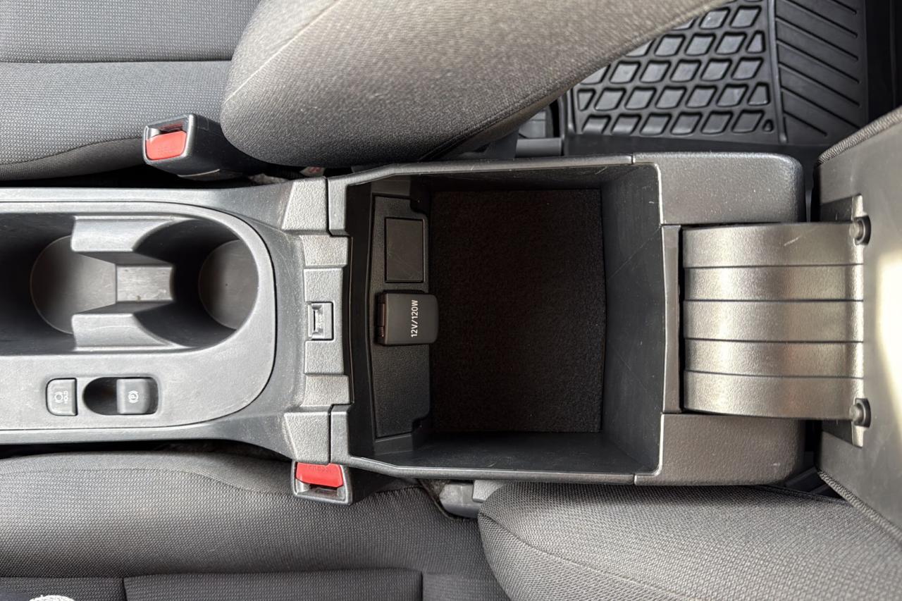 2024 Toyota Corolla L CVT Photo