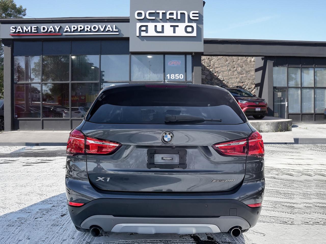 2018 BMW X1 xDrive28i - Photo #5