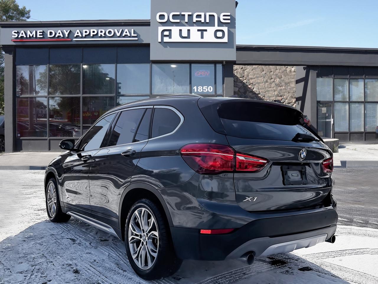 2018 BMW X1 xDrive28i - Photo #4