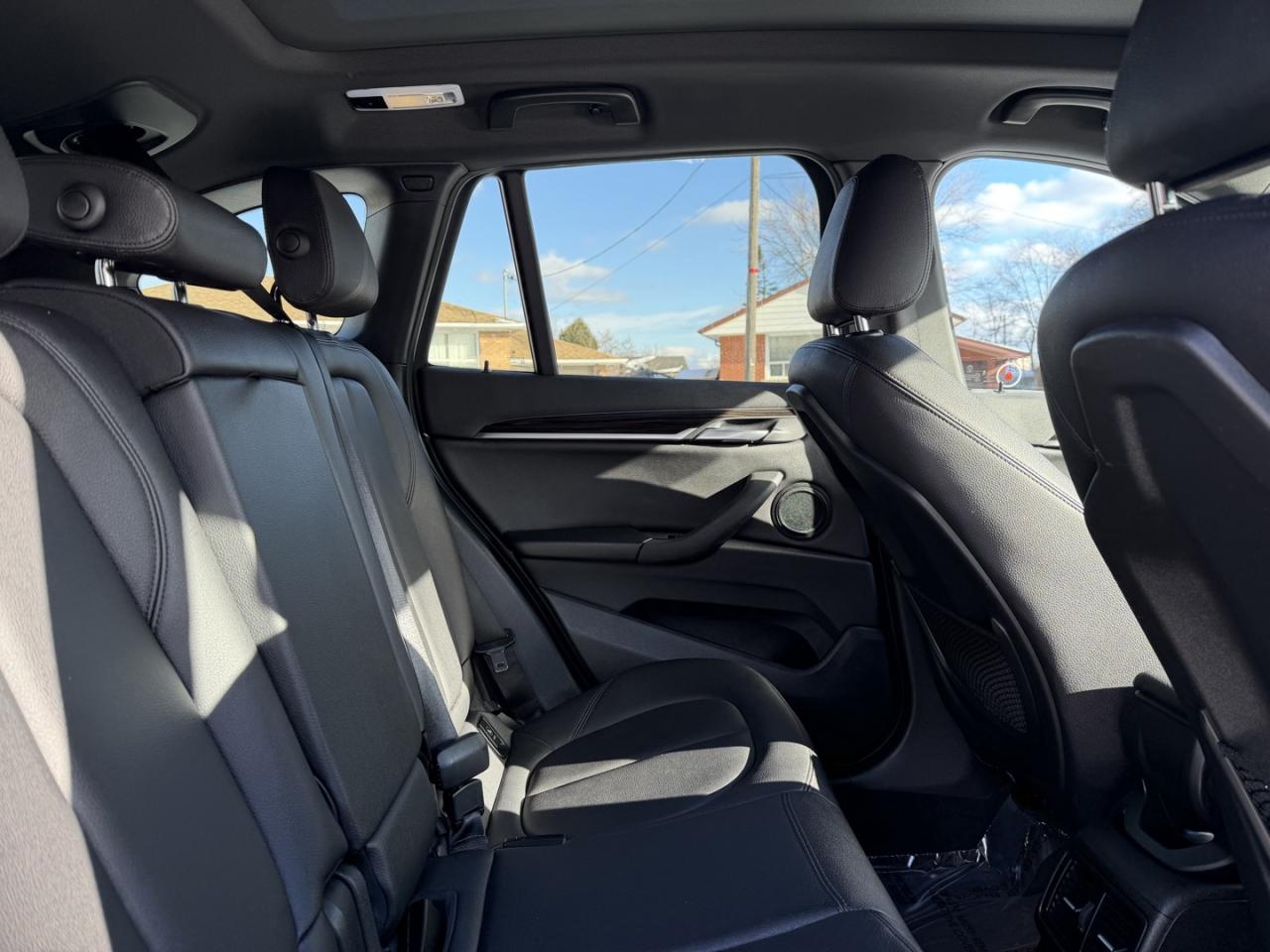 2018 BMW X1 xDrive28i - Photo #10