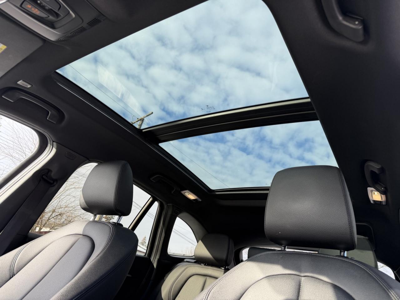 2018 BMW X1 xDrive28i - Photo #24