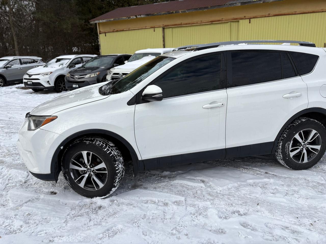 2018 Toyota RAV4 XLE,S/ROOF,HEATED SEAT,BACKUP CAM,CERTIFIED,ALLOYS Photo