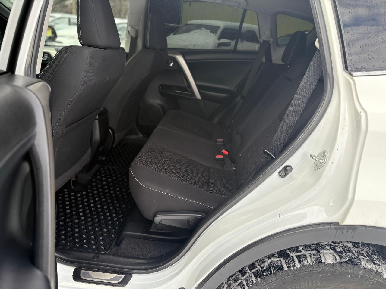 2018 Toyota RAV4 XLE,S/ROOF,HEATED SEAT,BACKUP CAM,CERTIFIED,ALLOYS Photo