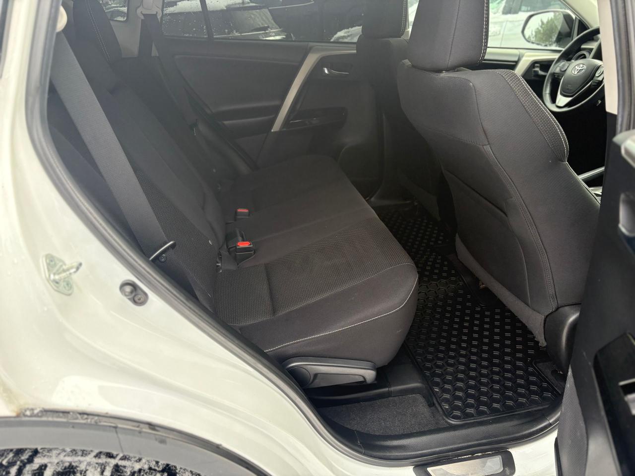 2018 Toyota RAV4 XLE,S/ROOF,HEATED SEAT,BACKUP CAM,CERTIFIED,ALLOYS Photo