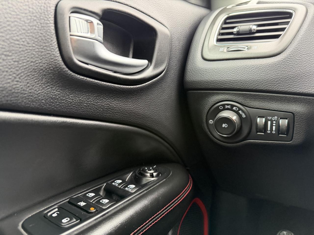 2017 Jeep Compass Trailhawk 4WD - Photo #21