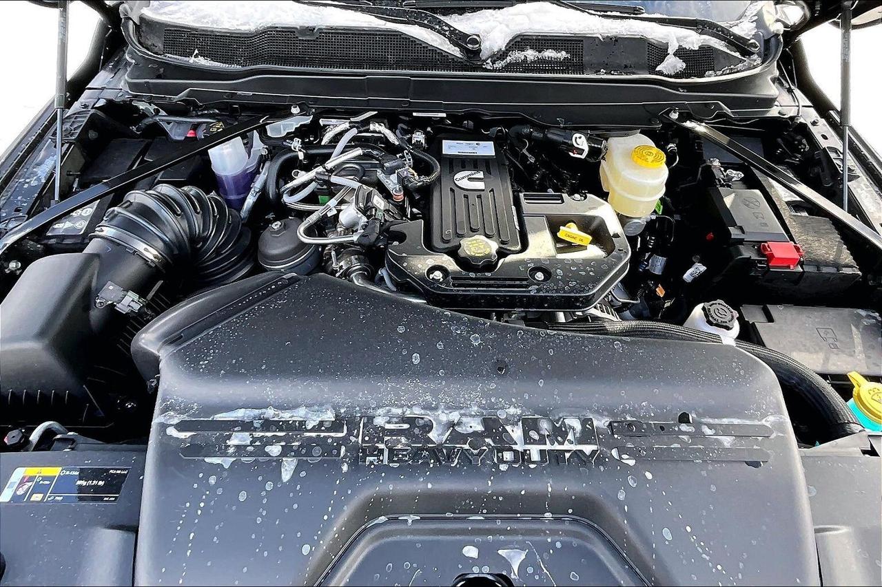 2026 RAM 3500 3500 LIMITED | DUALLY | 6.7L DIESEL | NIGHT | 4X4 Photo