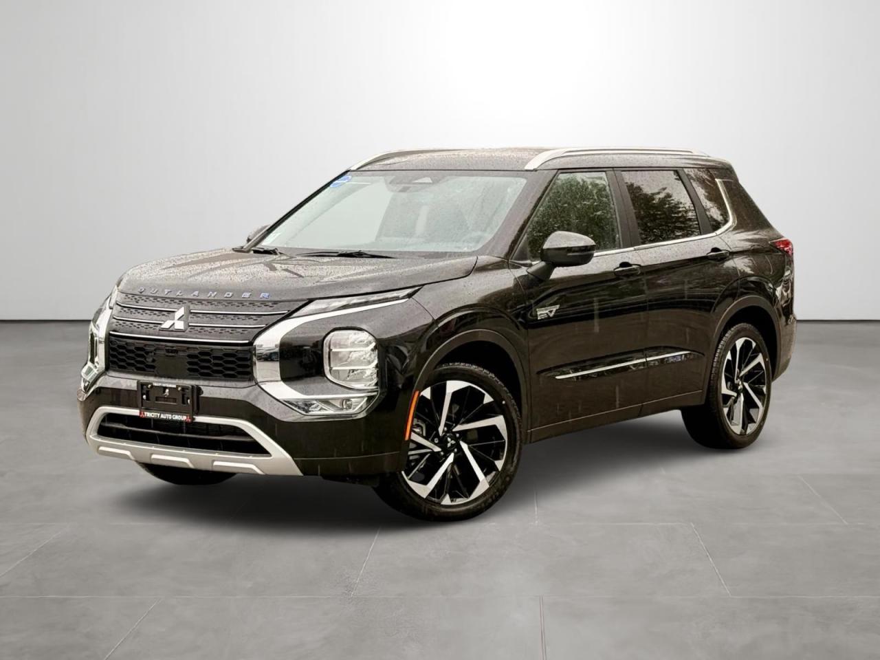 Used 2025 Mitsubishi Outlander Phev SEL - Finance Rates As Low As 0%, Manager Demo for sale in Coquitlam, BC