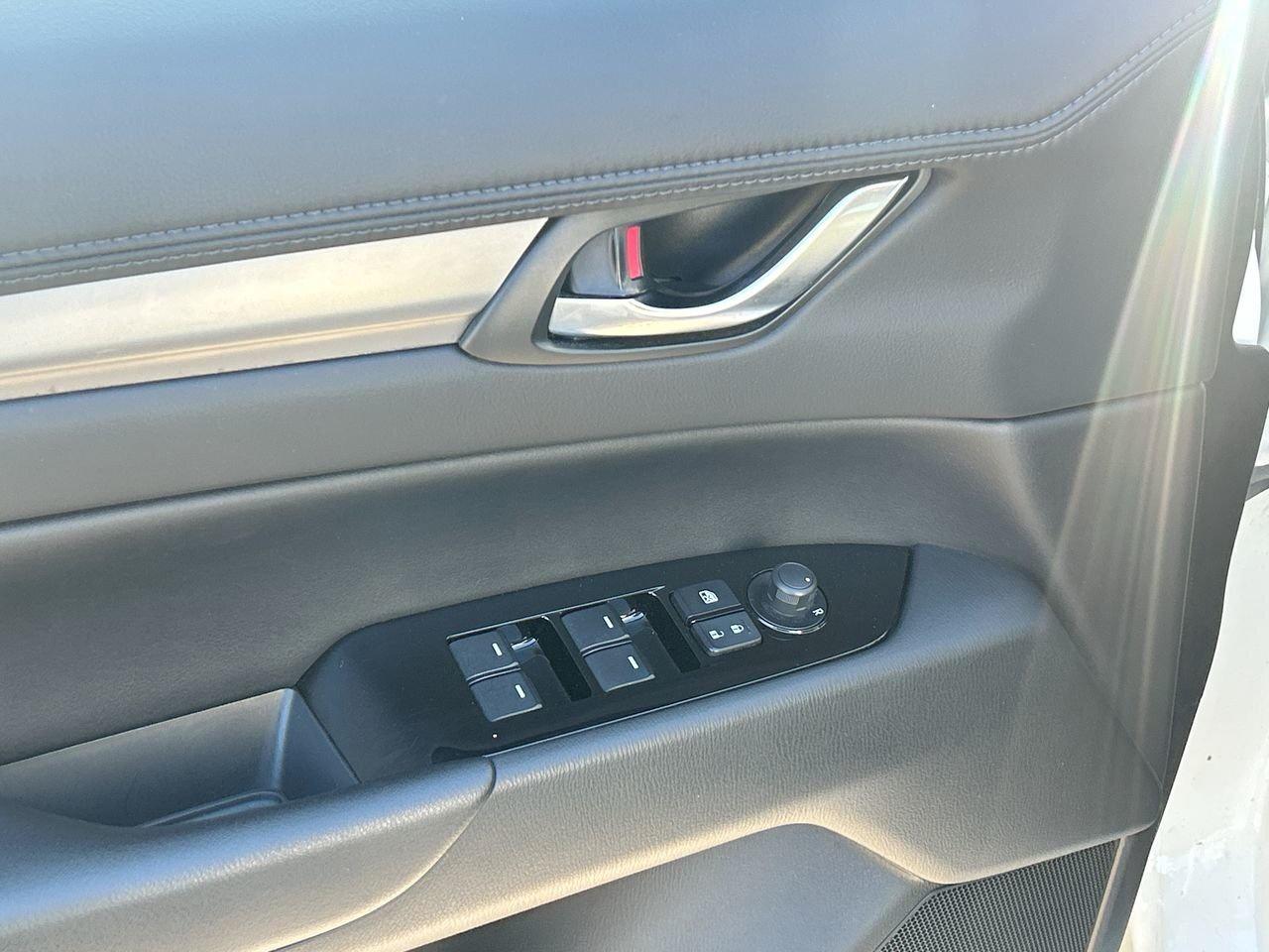 2024 Mazda CX-5 GS AWD at ONE OWNER| SERIVCED AT 401 DIXIE MAZDA| Photo