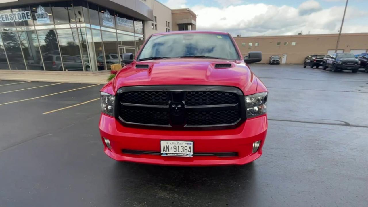 2023 RAM 1500 Classic NIGHT EDITION / SUB ZERO PKG / 3.55 AXLE RATIO Photo2