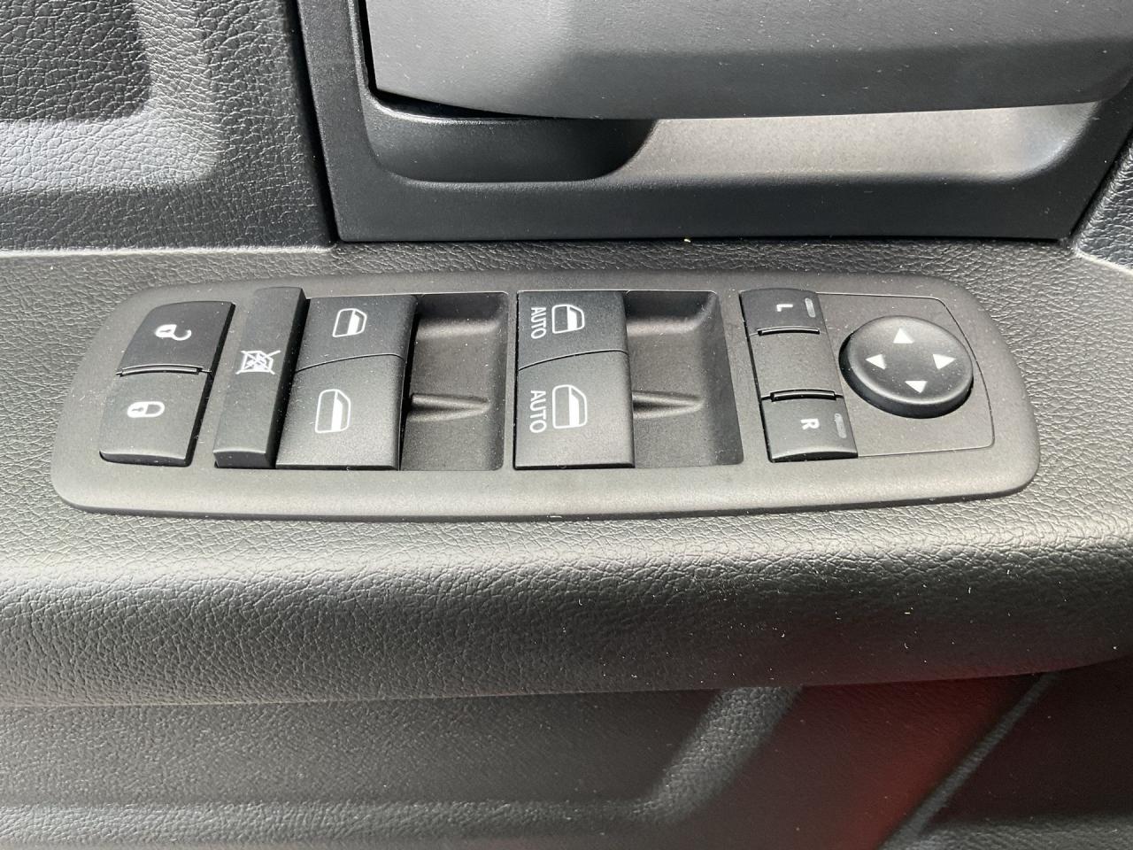 2023 RAM 1500 Classic NIGHT EDITION / SUB ZERO PKG / 3.55 AXLE RATIO Photo