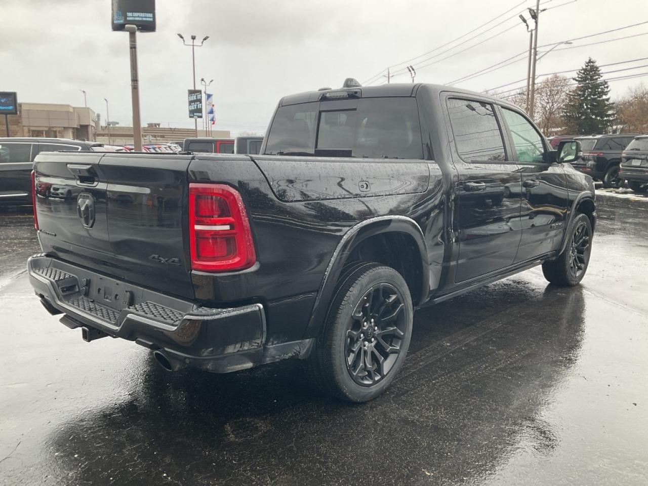 2025 RAM 1500 NIGHT EDITION / TRAILER BRAKE / LVL A / PANO ROOF Photo