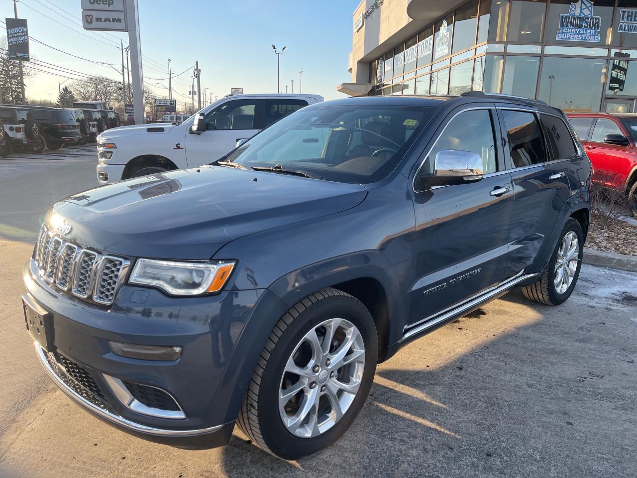 2020 Jeep Grand Cherokee VENTED HTD SEATS / RMT START / NAV / TOW PKG Photo