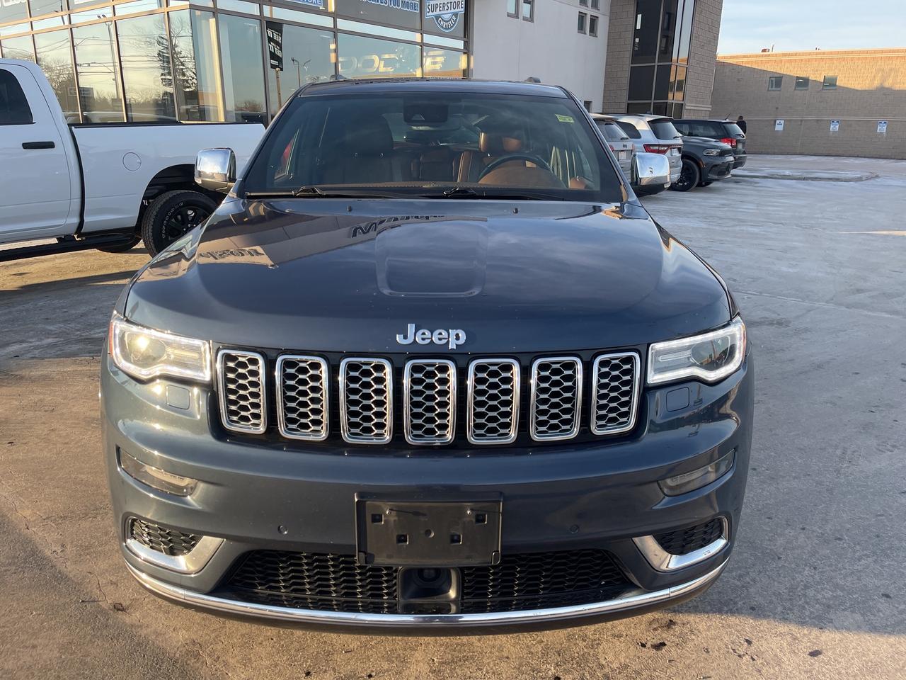 2020 Jeep Grand Cherokee VENTED HTD SEATS / RMT START / NAV / TOW PKG Photo