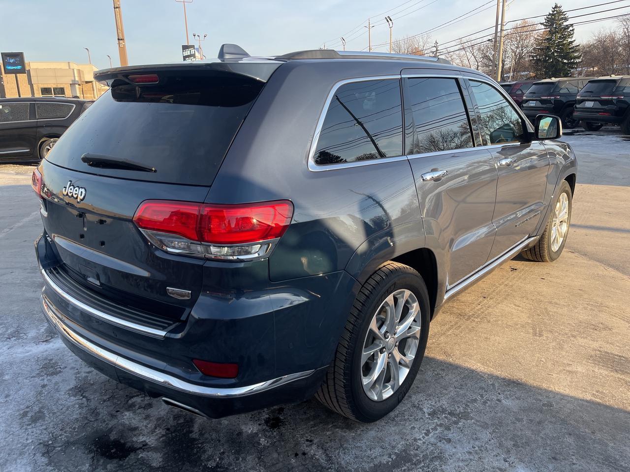 2020 Jeep Grand Cherokee VENTED HTD SEATS / RMT START / NAV / TOW PKG Photo