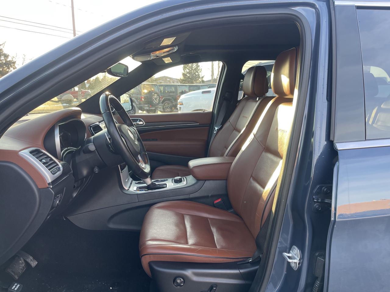 2020 Jeep Grand Cherokee VENTED HTD SEATS / RMT START / NAV / TOW PKG Photo