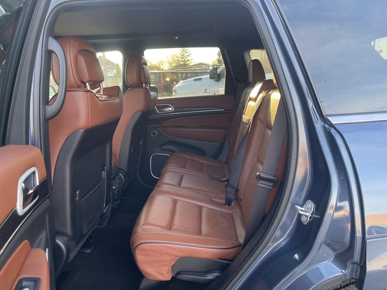 2020 Jeep Grand Cherokee VENTED HTD SEATS / RMT START / NAV / TOW PKG Photo