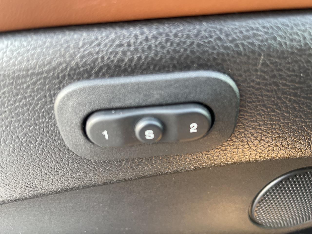 2020 Jeep Grand Cherokee VENTED HTD SEATS / RMT START / NAV / TOW PKG Photo