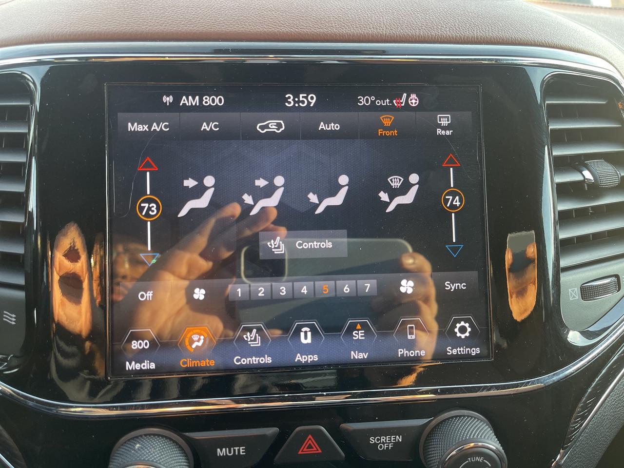 2020 Jeep Grand Cherokee VENTED HTD SEATS / RMT START / NAV / TOW PKG Photo